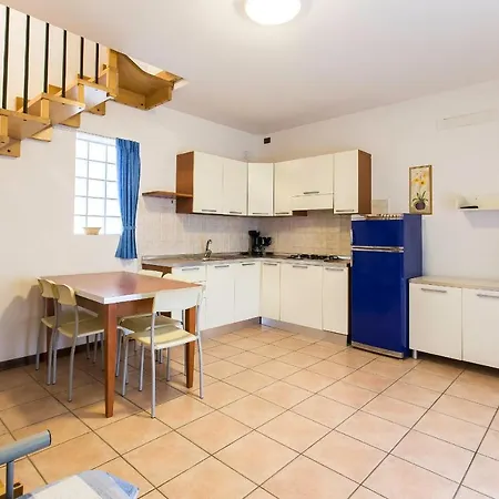 Apartment Betulle Lido Altanea